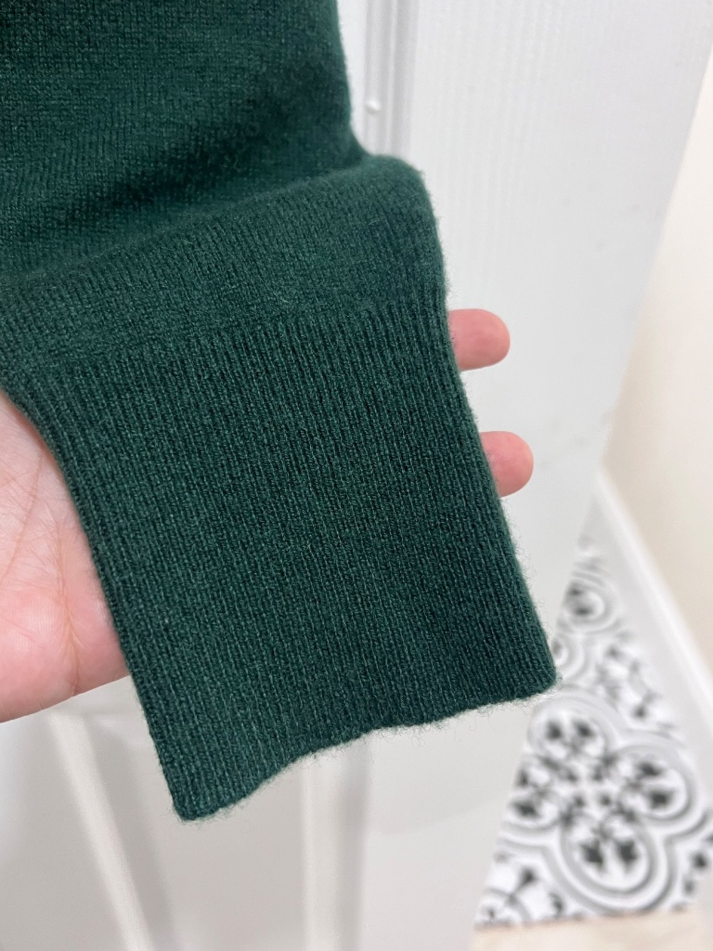 J.Crew 100% Cashmere Sweater – Size Large – Dark Green Crewneck - Picture 14 of 14